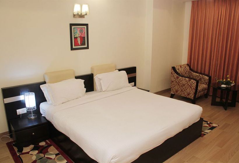 Hôtel Softel Plaza 18