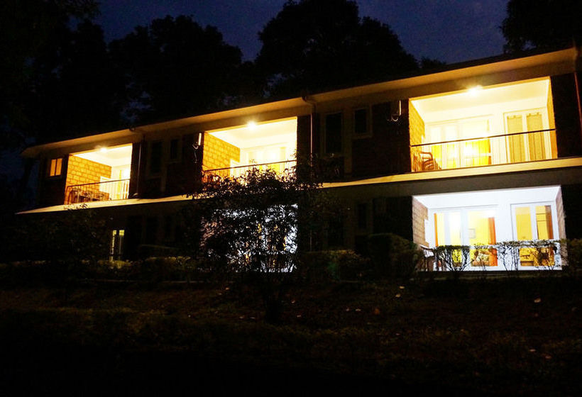 Resort Ambady's Falling Waters 7