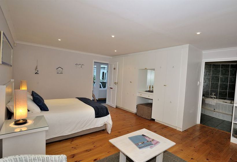 Bed and Breakfast Brenton Beach House 11