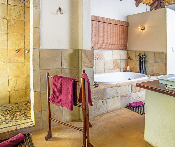 Hotel Shiduli Private Game Lodge 18