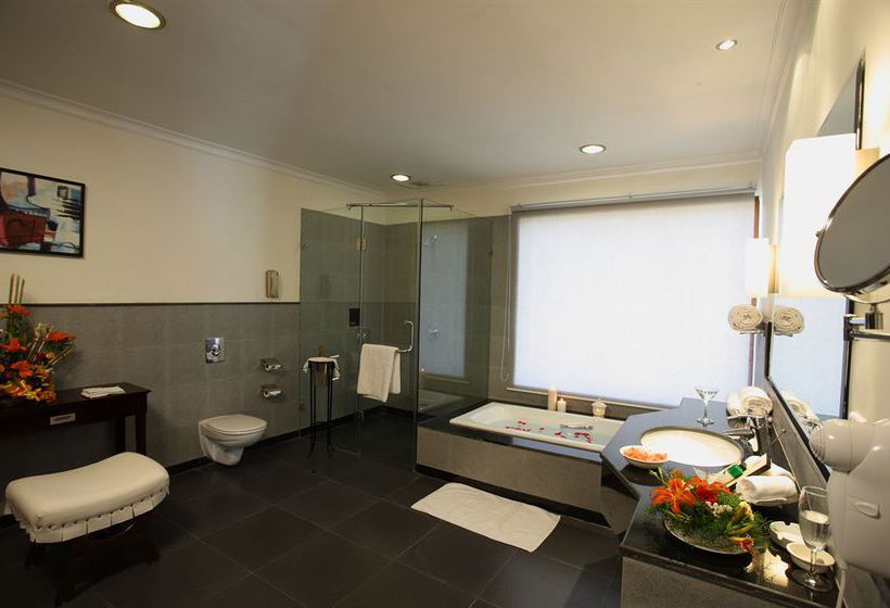 Hotel Moksha Himalaya Spa Resort Parwanoo