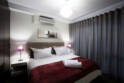 Manhattan Suites & Conference 12