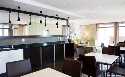 Manhattan Suites & Conference 3