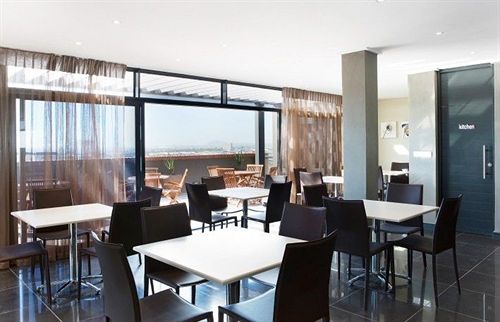 Manhattan Suites & Conference 4