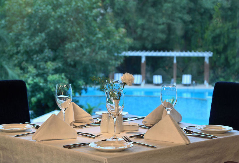 Hotel The Manohar 13