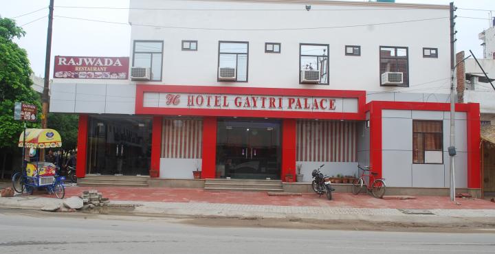 Hotel Gayatri Palace 11