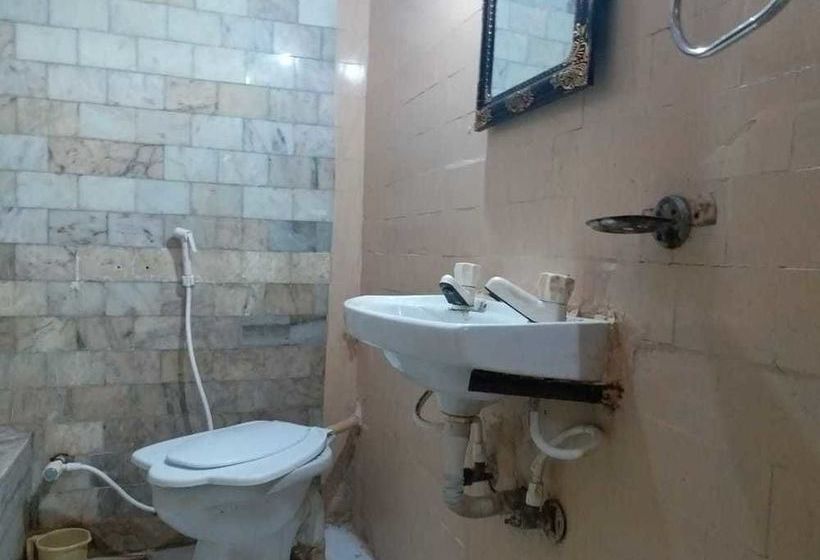 Hotel Raj Bed & Breakfast 12