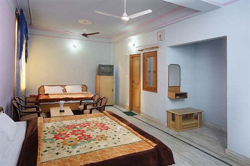 Hotel Raj Bed & Breakfast 2