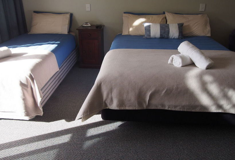 Linkwater Motel & Flashpackers 15