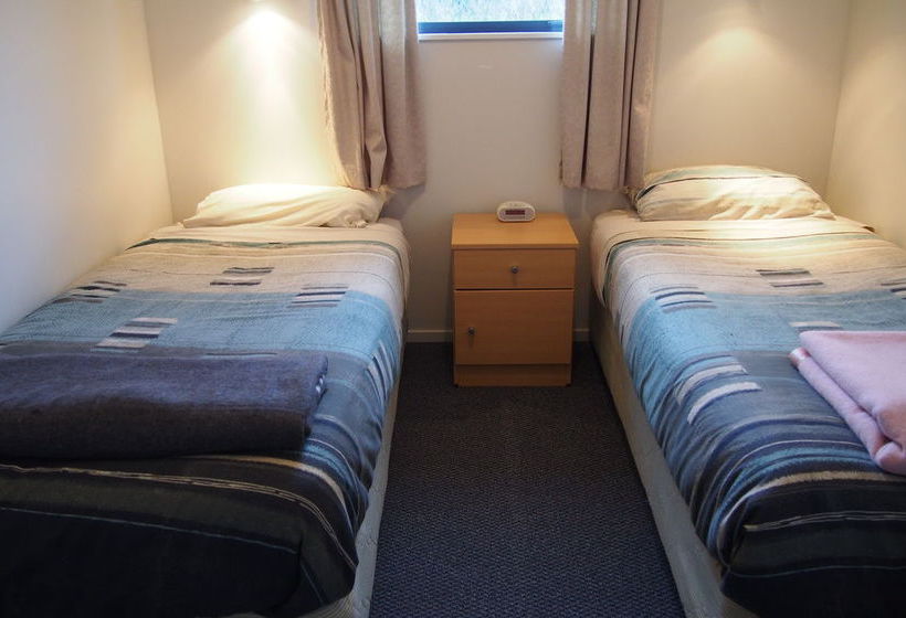 Linkwater Motel & Flashpackers 17