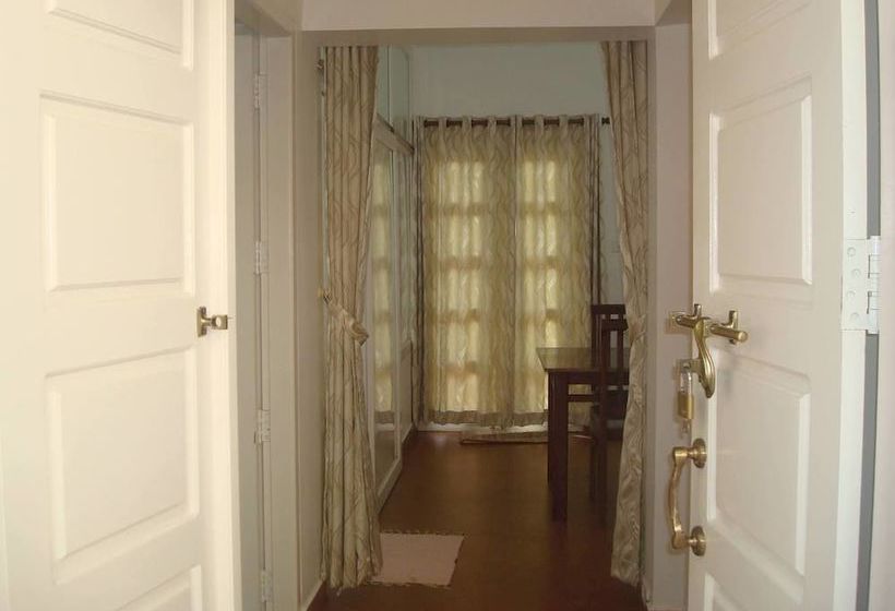 Hotel Olive Brook 13