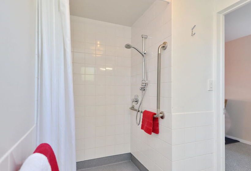 Addington Court Motel 10