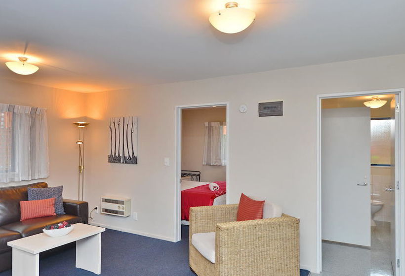 Addington Court Motel 7