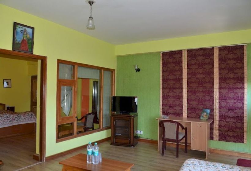 Bed and Breakfast Aapo Aap Home Stay 2