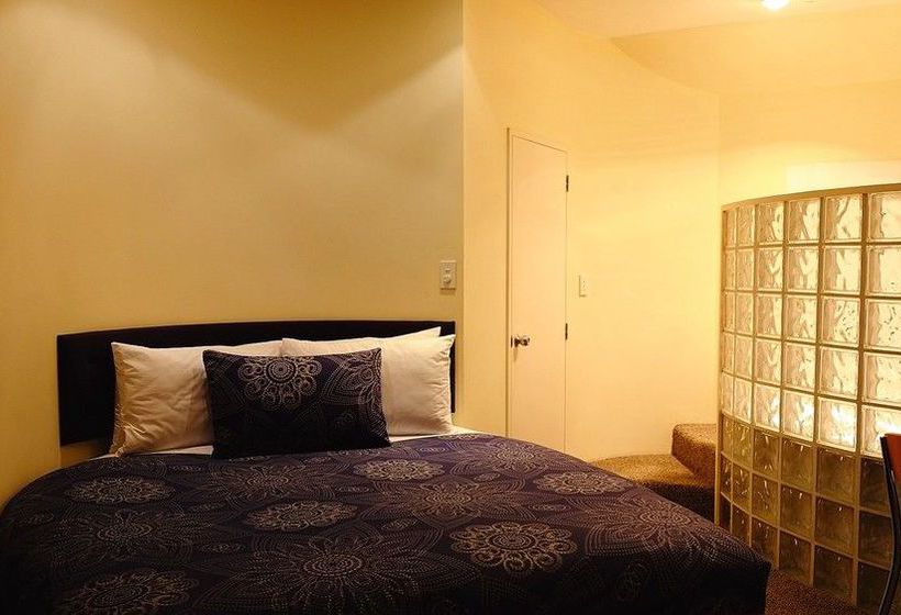 Airport Birches Motel 11