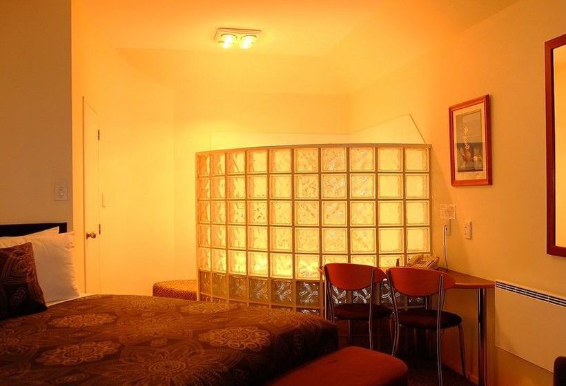 Airport Birches Motel 12