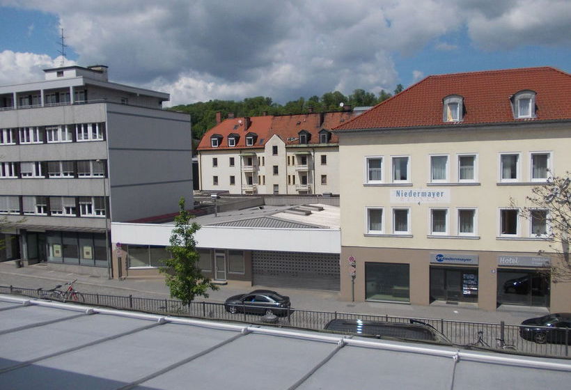 Hotel Im Bahnhof Passau 10