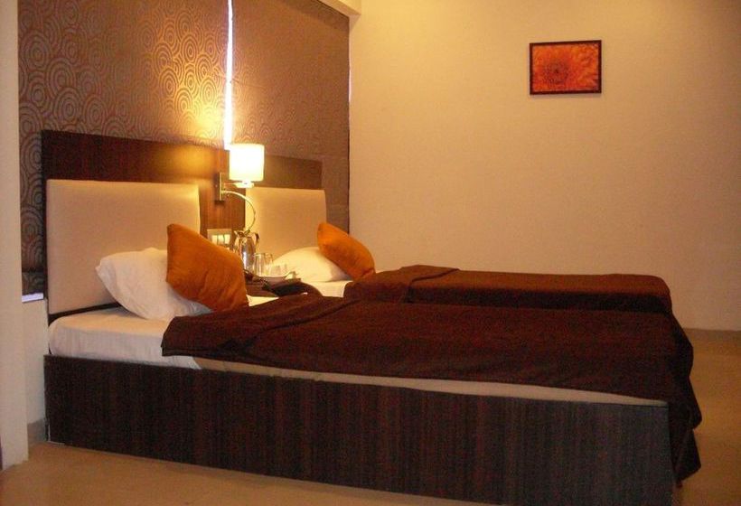 Hotel The Signature Crest Goregaon 1