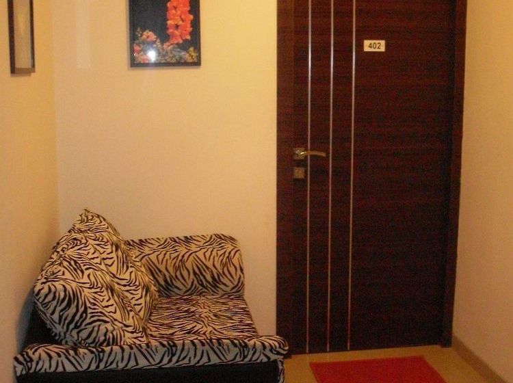 Hotel The Signature Crest Goregaon 2