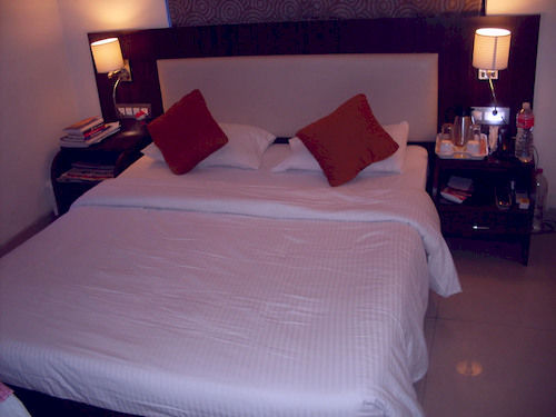 Hotel The Signature Crest Goregaon 4