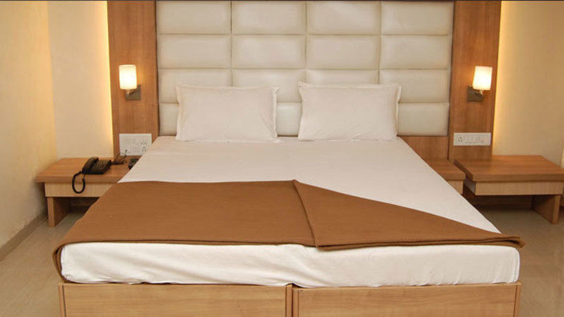 Hotel Aishwarya Residency 11