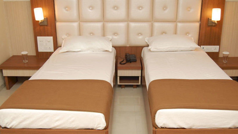 Hotel Aishwarya Residency 5