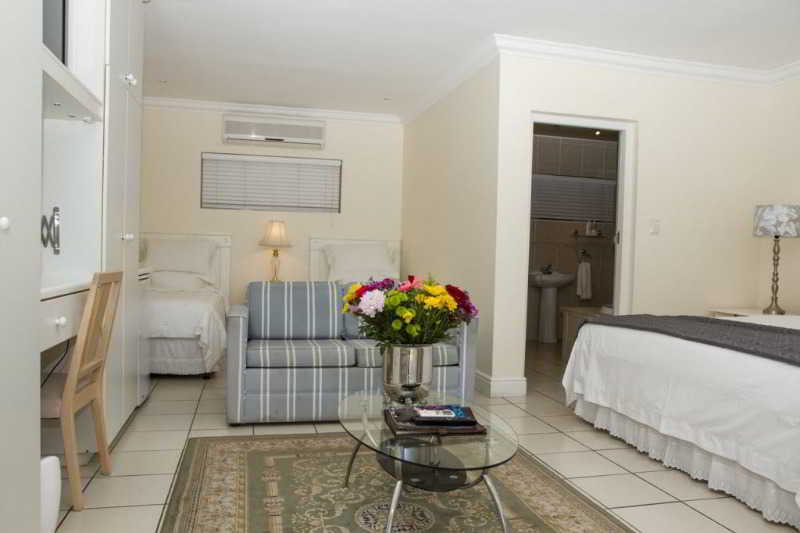 Hotel Gordon's Beach Lodge