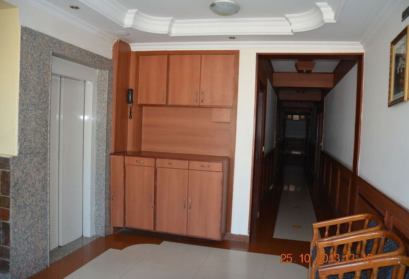 Hotel Kings Corner 9