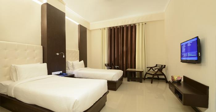 Hotel Crimson Palace 15