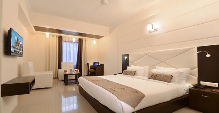 Hotel Crimson Palace 16