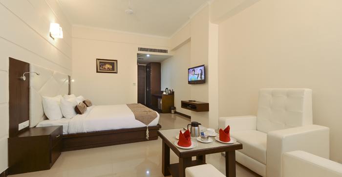 Hotel Crimson Palace 17