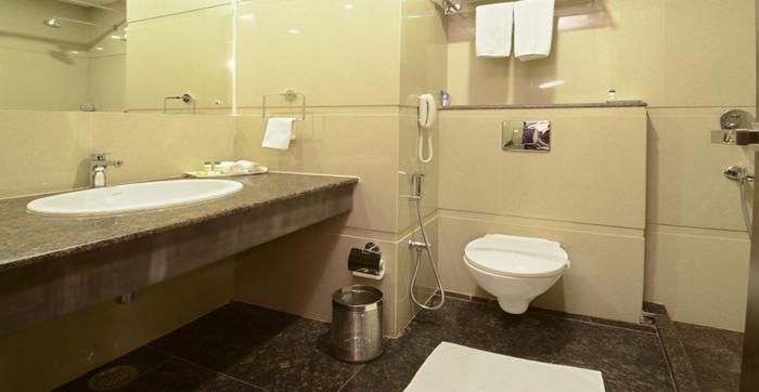 Hotel Crimson Palace 18