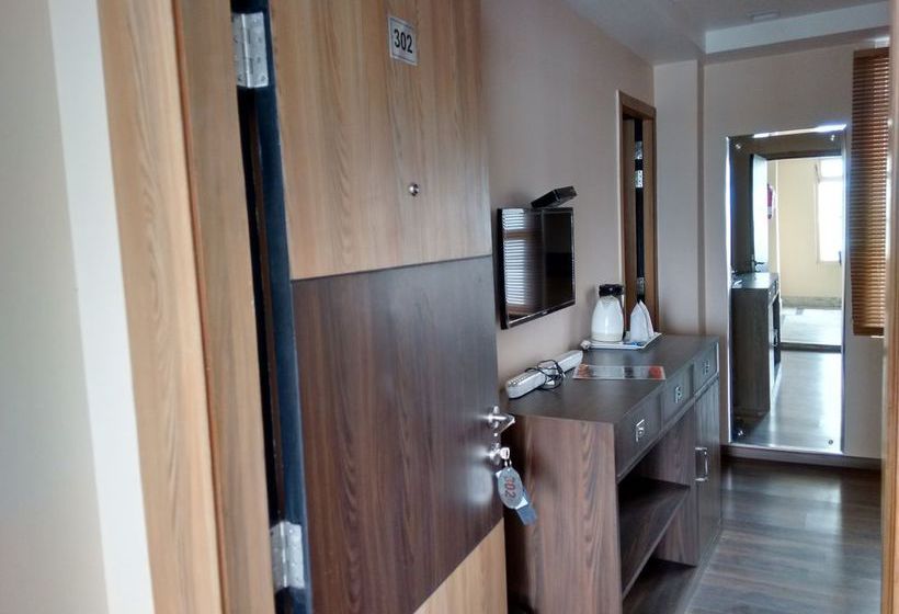 Hotel Jewel of the East 17