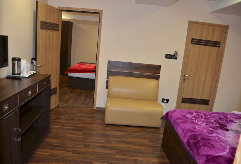 Hotel Jewel of the East 6