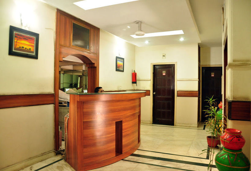 Hotel OYO Rooms Huda City Center 14