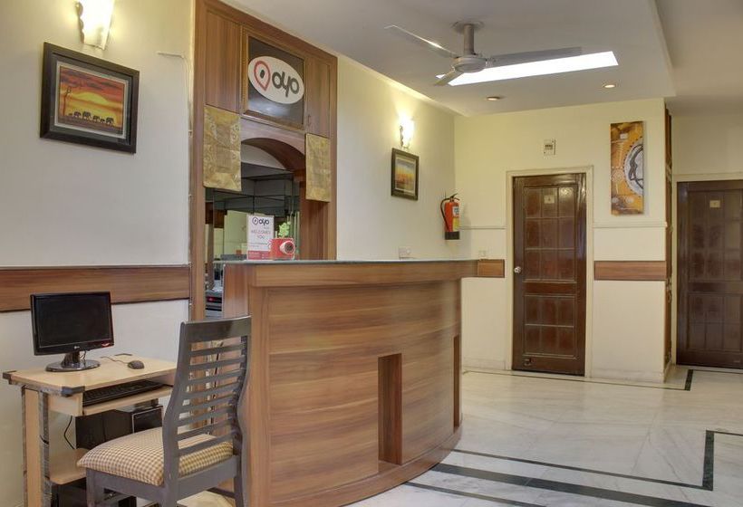 Hotel OYO Rooms Huda City Center 17