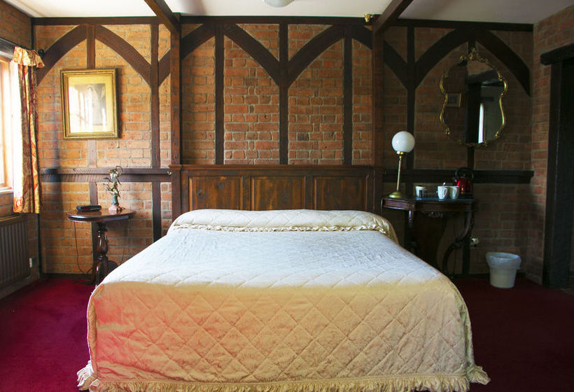 Hotel Honest Lawyer 10