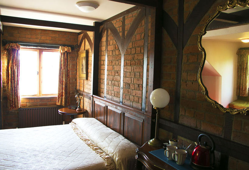 Hotel Honest Lawyer 9