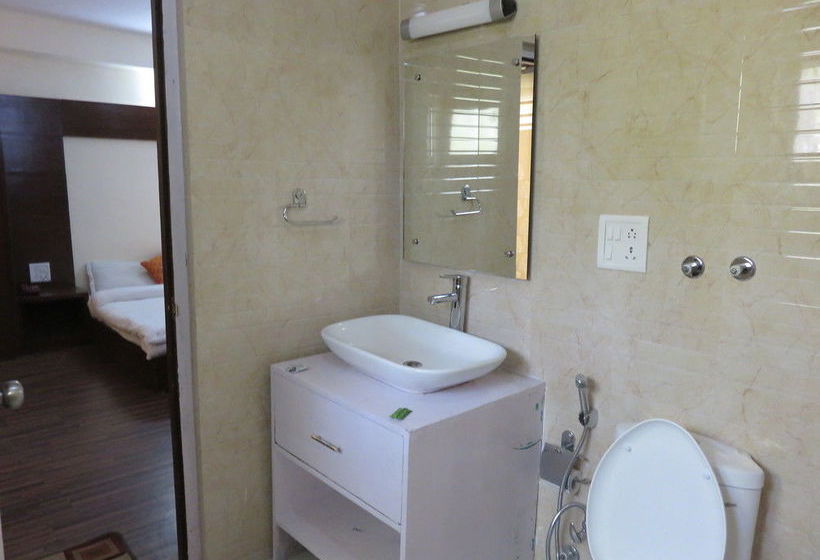 Hotel The Auspicious 1