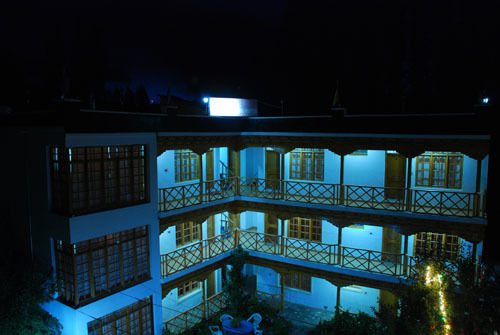 Hotel The Auspicious 18