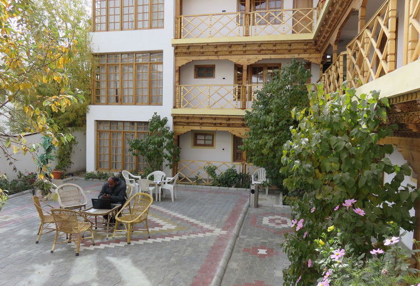 Hotel The Auspicious 2