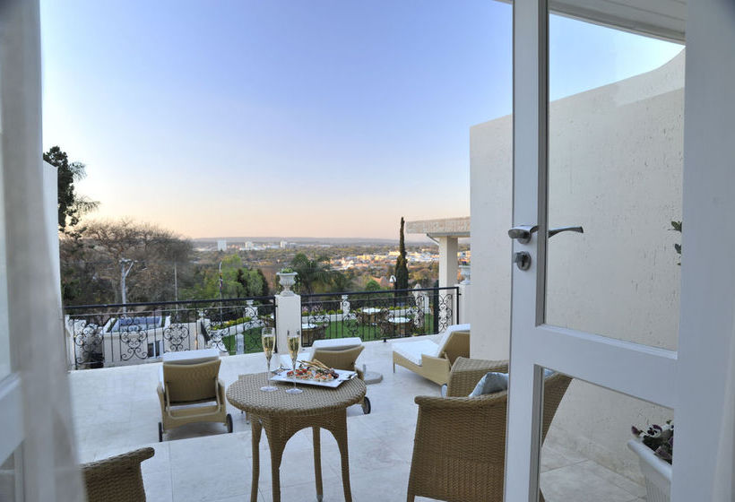 Hotel 131 On Herbert Baker Street 19