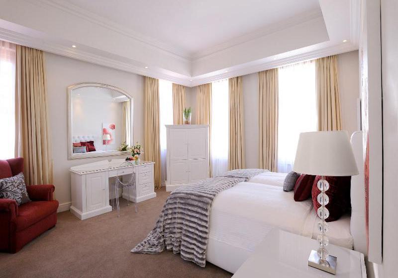 Hotel The Clarendon - Villa Fresnaye / Villa Bantry Bay 18
