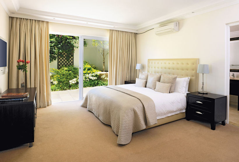 Hotel The Clarendon - Villa Fresnaye / Villa Bantry Bay 7