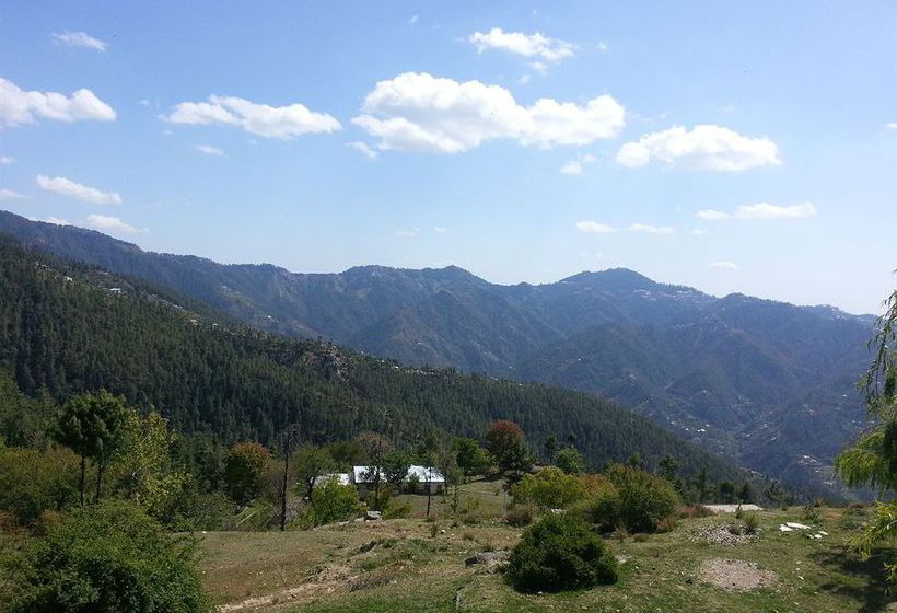 Hotel Whistling Pines Resort 1