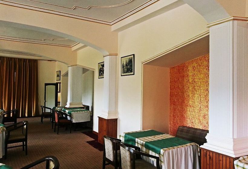 Hotel Whistling Pines Resort 3