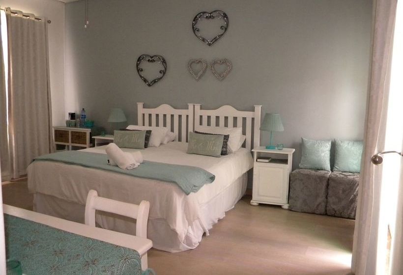 Hotel Inkwenkwezi 12