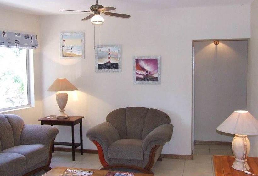 Hotel Inkwenkwezi 13