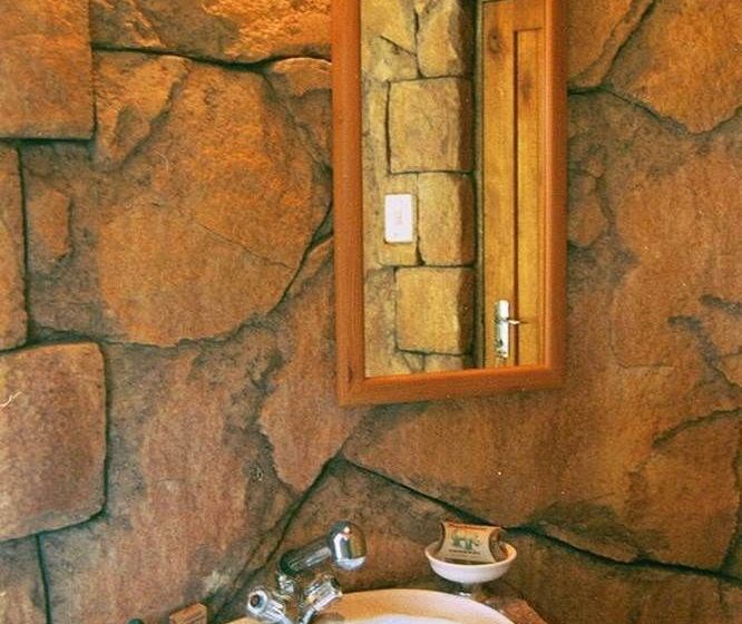 Hotel Inkwenkwezi 16