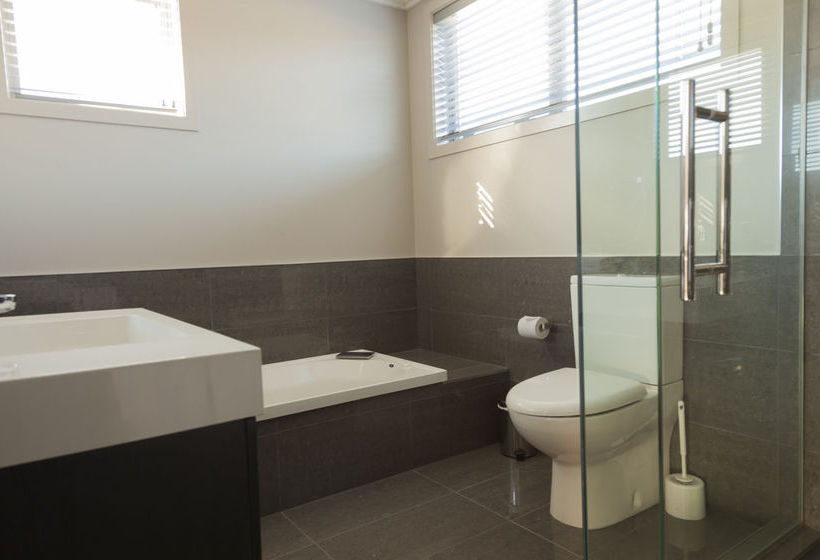 Heritage Boutique Lake Resort 16